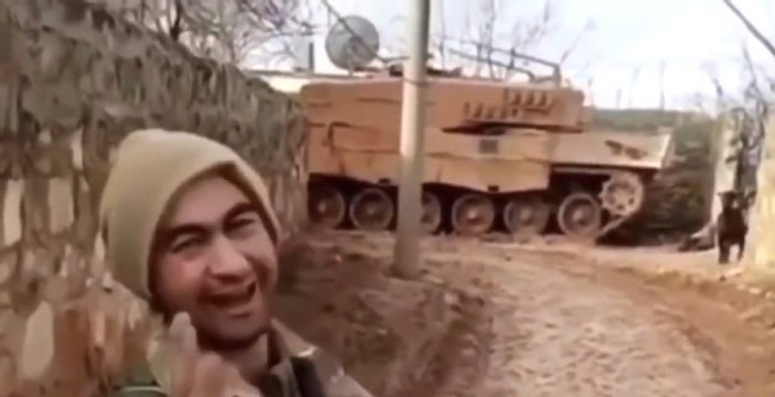 Afrin'deki Mehmetçik'in, 'Bingöllü Çoban' Taklidi Sosyal Medyayı Salladı