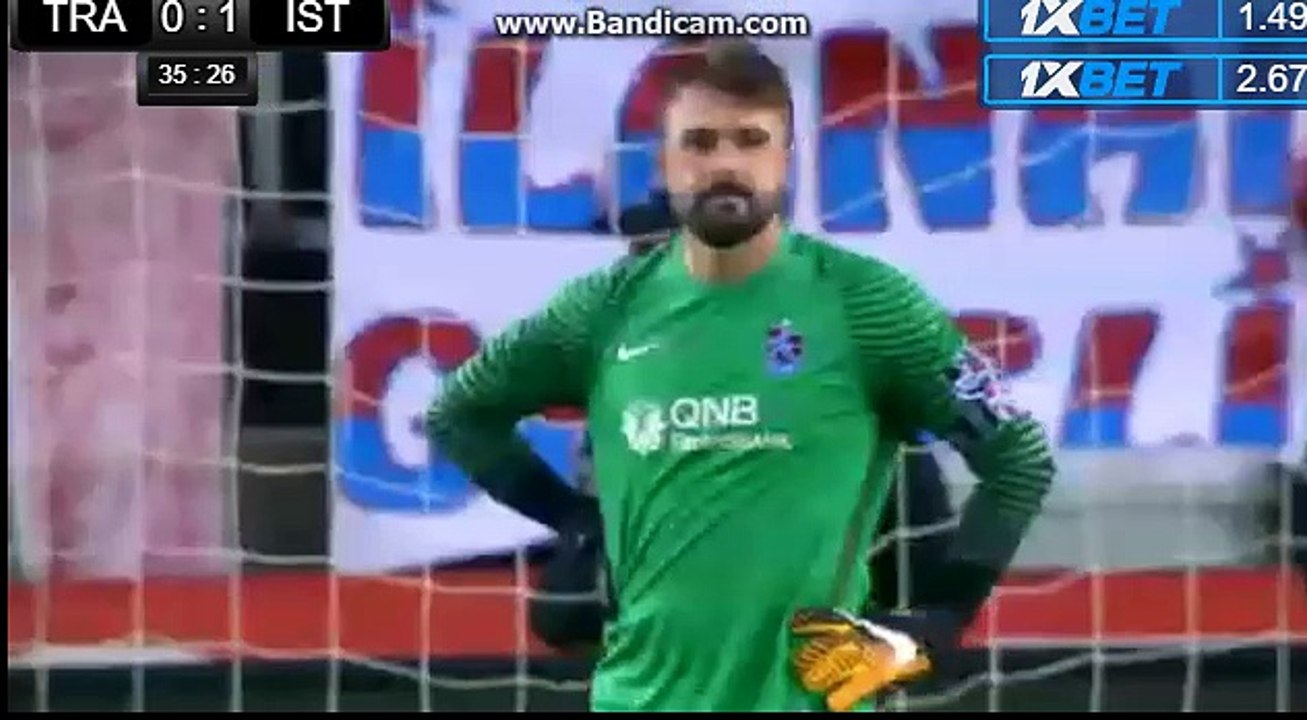 Amazing Goal Adebayor (0-1) Trabzonspor vs Istanbul Basaksehir