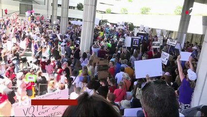 Floride : les survivants de la fusillade en colère contre Trump
