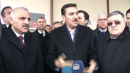 Bakan Tüfenkci Kapıköy Sınır Kapısında incelemelerde bulundu