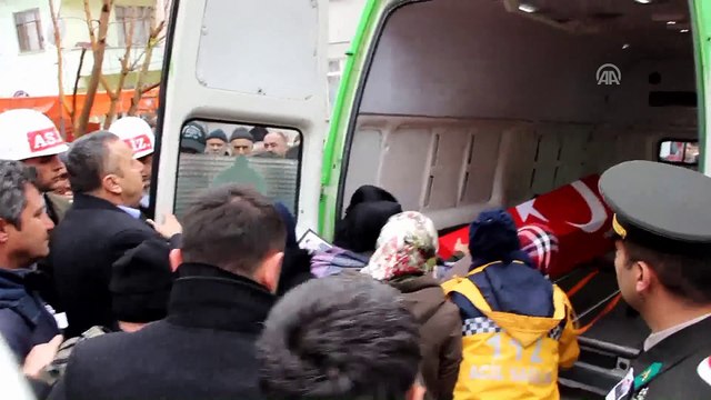 Şehit Astsubay Kıdemli Çavuş Göksu Şafak Şahin'in cenazesi toprağa verildi (3) - SAMSUN