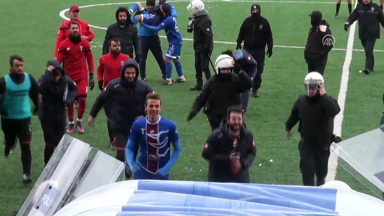 Kars 36 Spor-Serhat Ardahanspor maçında arbede - KARS