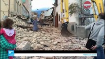 زلزال عنيف يخلف عشرات القتلى في إيطاليا