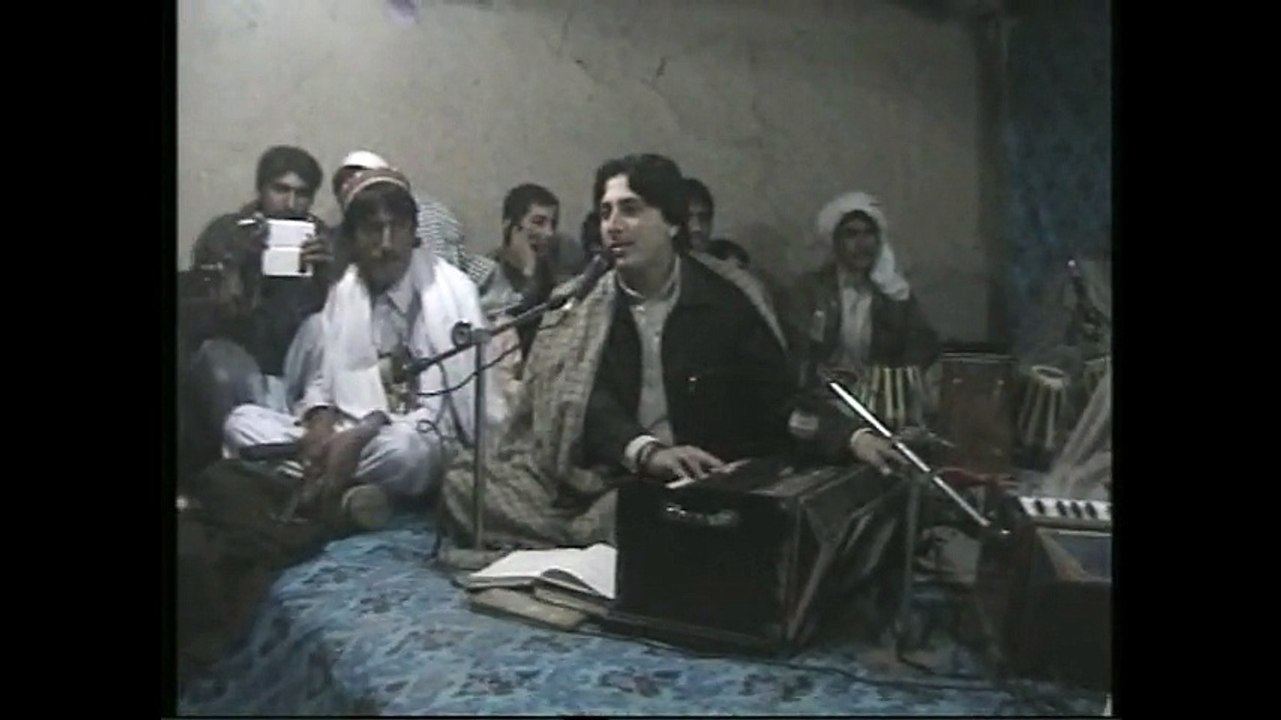 Mor May wayal Nawakhta Gazy Dal pariyar da Zeeshan marwat mast pashto song shadi pathan boys dance funny masti