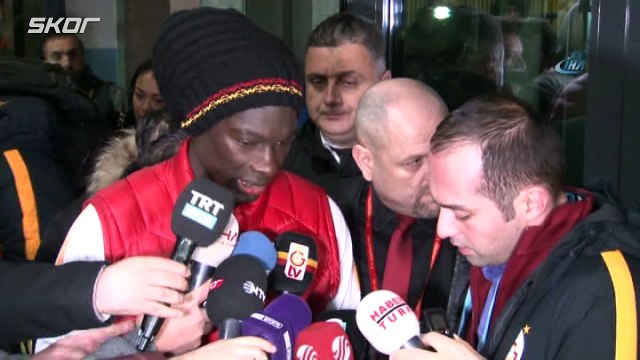 Bafetimbi Gomis: 'Hastalık değil, sadece düşüp bayılıyorum'