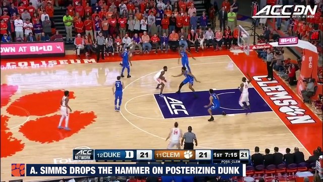 Clemson's Aamir Simms Delivers Posterizing Dunk vs. Duke