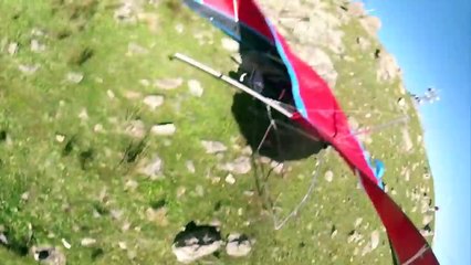 [MP4 720p] Viral Video UK_ Hang-glider has bad take off and crashes into rock