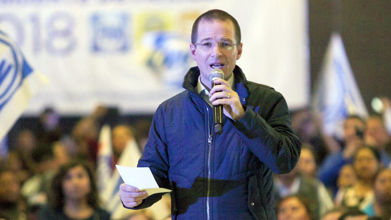 Corrida presidencial começa no México