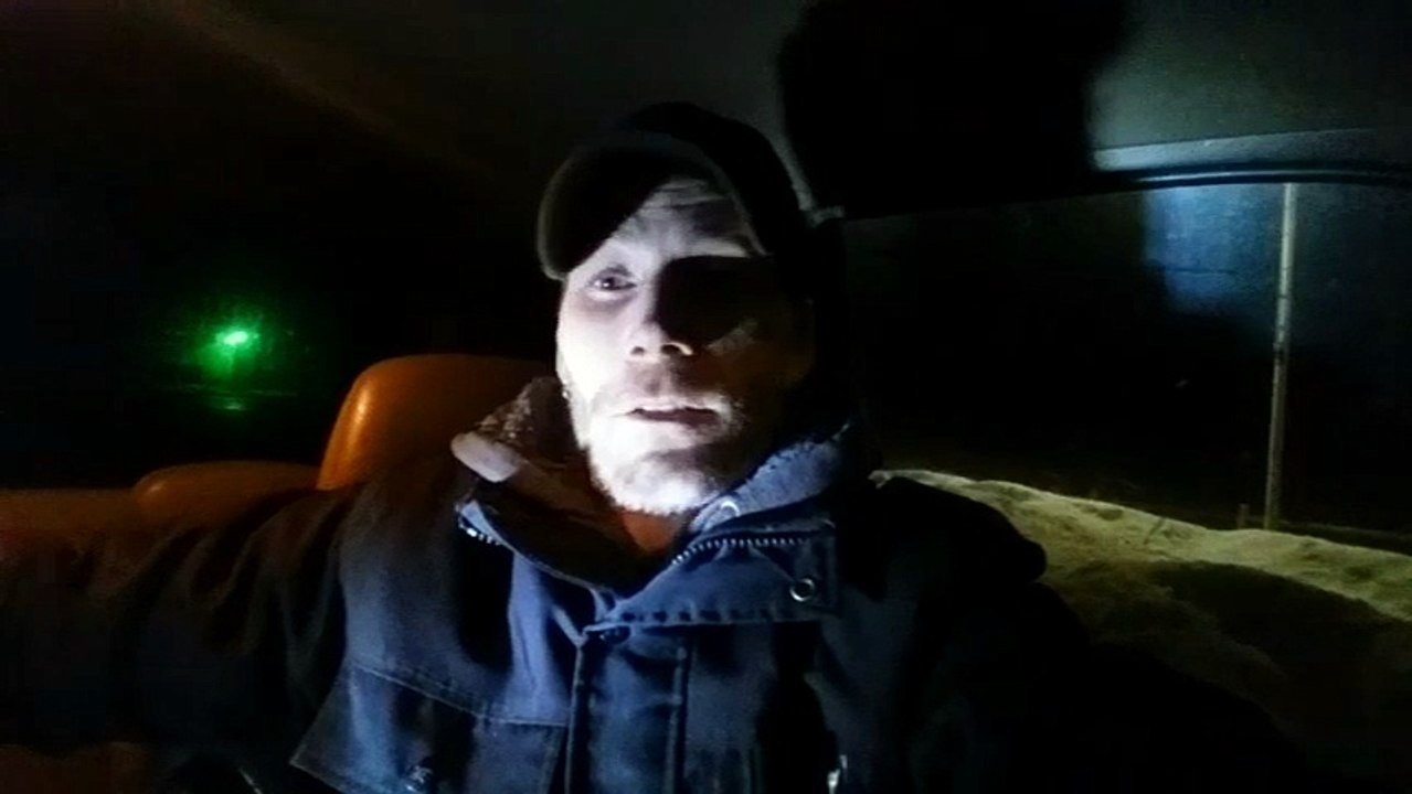 HAUNTED DEAD ACTOR'S HOUSE AT 3AM ((alone))