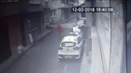 İstanbul'da Sokak Ortasında Silahlı Çatışma