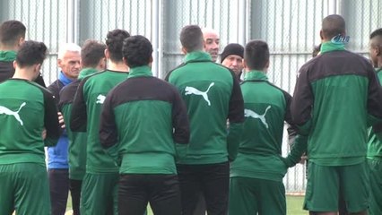 Bursaspor'da Sow Döndü, Badu'dan Kötü Haber