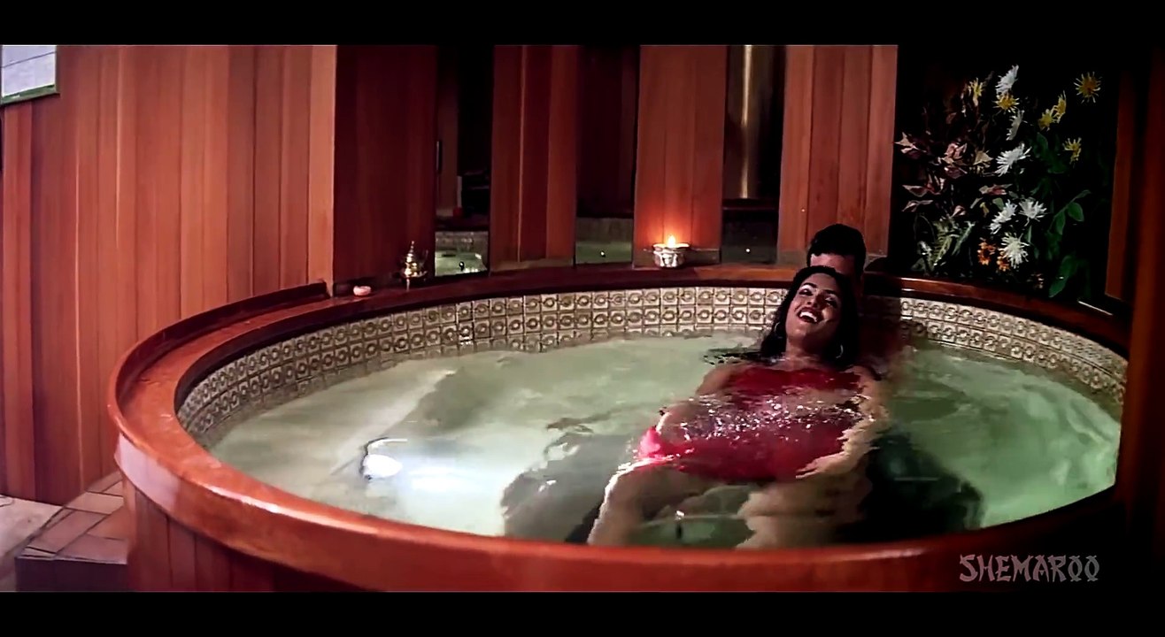 Aayega Maza Ab Barsaat Ka -  Andaaz (2003)  Full Video Song _HD_ ( 1050 X 1920 )
