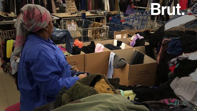 Gaspillage vestimentaire : Emmaüs récupère chaque année 110 000 tonnes de textiles.