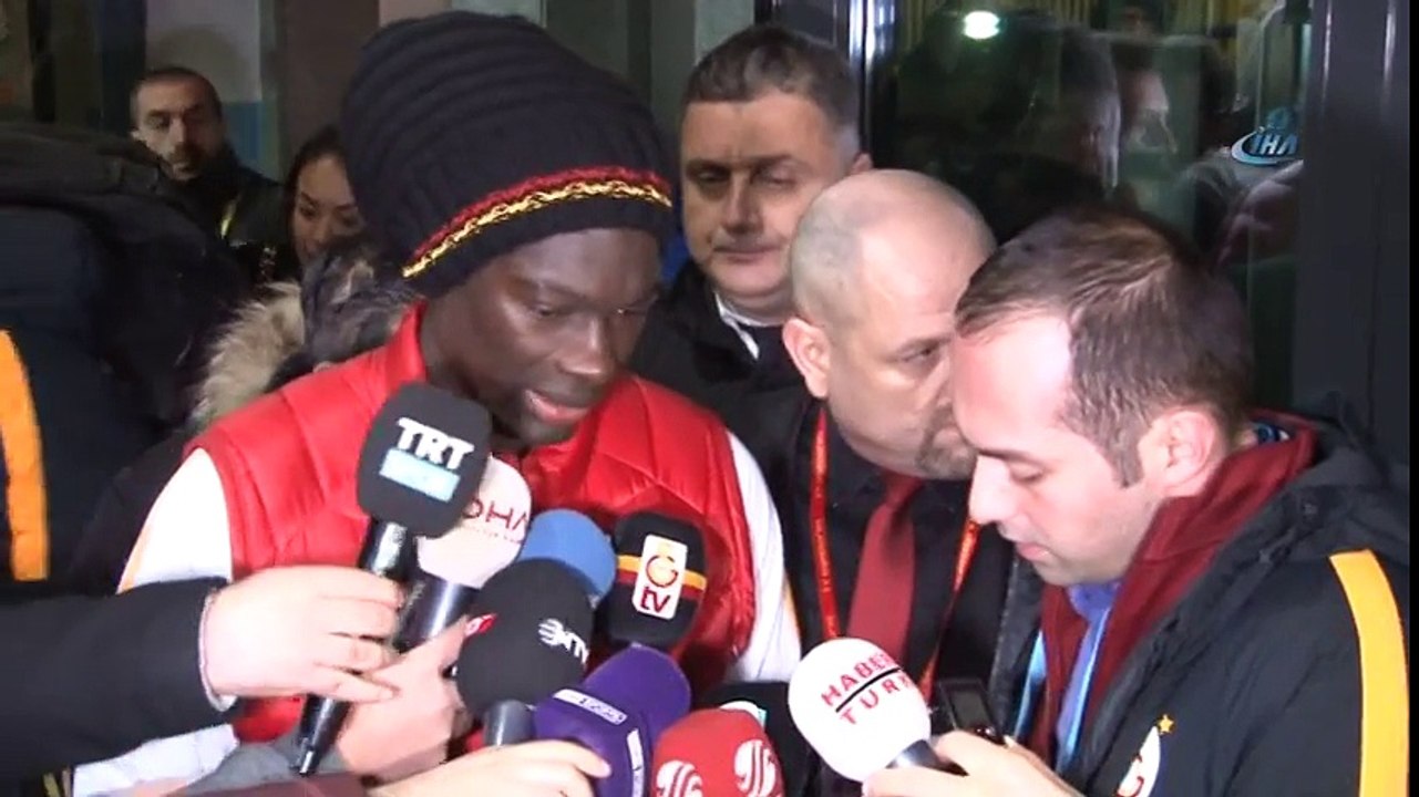 Gomis: “Hastalık Değil, Sadece Düşüp Bayılıyorum"