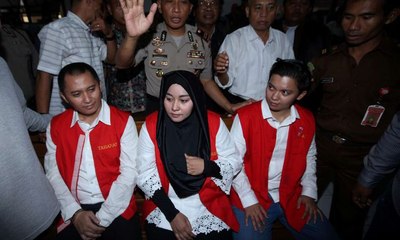 Sidang Perdana Bos First Travel di Pengadilan Negeri Depok