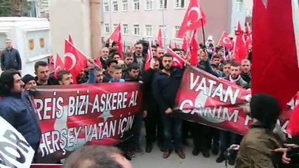 Traktörleriyle gelip gönüllü askerlik başvurusu yaptılar