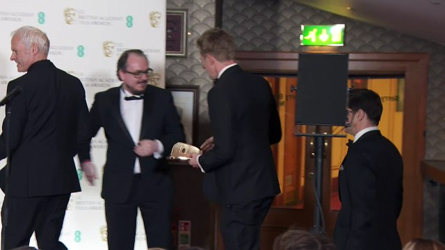 Del Toro y Tres anuncios en las afueras triunfan en los Bafta