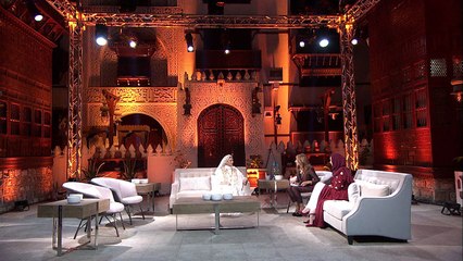 ‏منى أبو سليمان ترتدي لبس العروسة، أوأم العروسة أو العريس، القديم لأهل مكة المكرمة في السعودية! ‎#كلام_نواعم