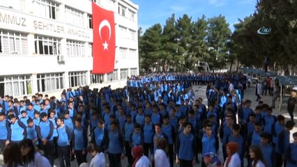 Liselilerden komando yemini