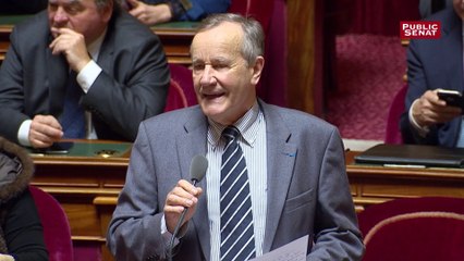 « Les fermetures d’écoles sont la goutte d’eau qui fait déborder le vase », dénonce le sénateur Pierre Louault