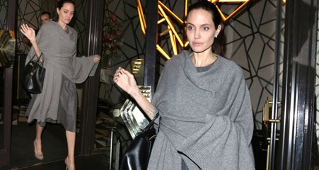 Küllerinden Yeniden Doğan Angelina Jolie, Güzelliğiyle Büyülüyor