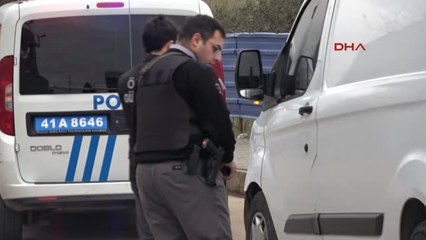 Kocaeli Arkadaşıyla Anlaşıp Banka Nakil Aracını Soydu