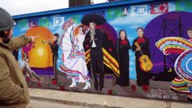 Conocimos al pintor que resalta la cultura latina a través de majestuosos murales