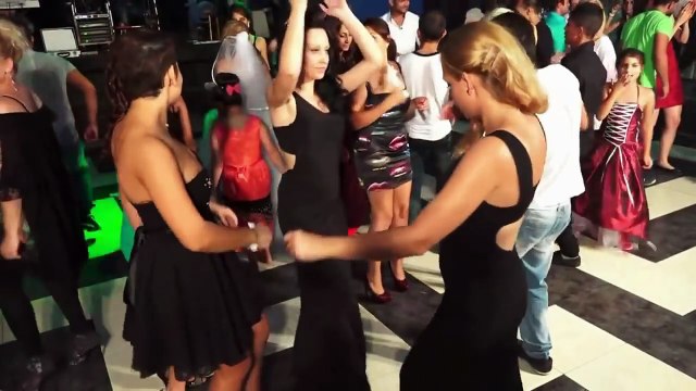 Gelinin Arkadaşları, Görümce ve baldız çok güzel oynuyor roman düğünleri