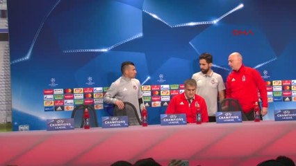 Beşiktaşlı Futbolcu Medel'in Açıklamaları - Hd