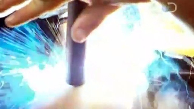 Aficionados A Las Armas - T2 - 08 - Fortaleza Flotante - Discovery Channel (2011)