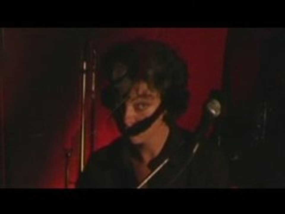 Fannytastic "Toute seule" live