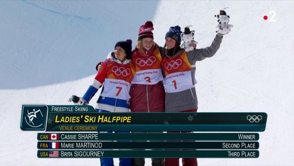 JO 2018 : Ski acrobatique - Half-pipe femmes : Cérémonie des fleurs