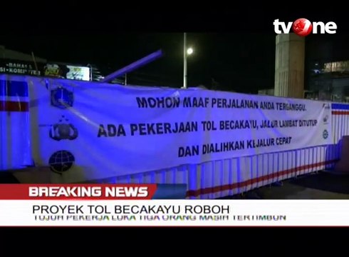Tiang Pancang Proyek Tol Becakayu Roboh