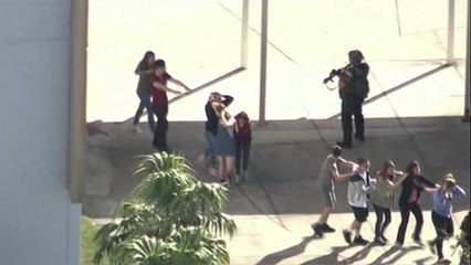 미국 고교 총기참극 이후 '방탄 소재 백팩' 판매 급증 / YTN