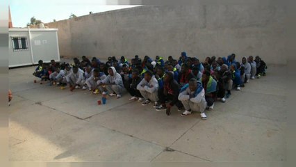 Libia deporta 300 refugiados