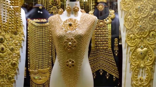 Dubai Gold Souk - City of Gold (Amazing collections of gold, silver ,diamonds & precious stones)