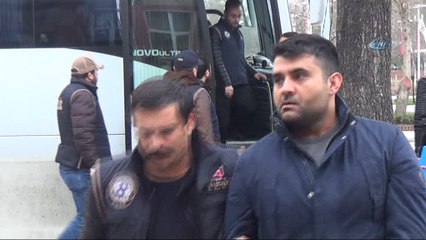 FETÖ şüphelisi 11 asker adliyeye sevk edildi