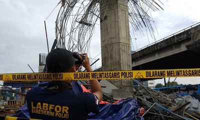 Pasca Cetakan Penahan Beton Tol Becakayu Ambruk