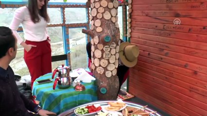 Ağaç evini turistlere açtı - ARTVİN