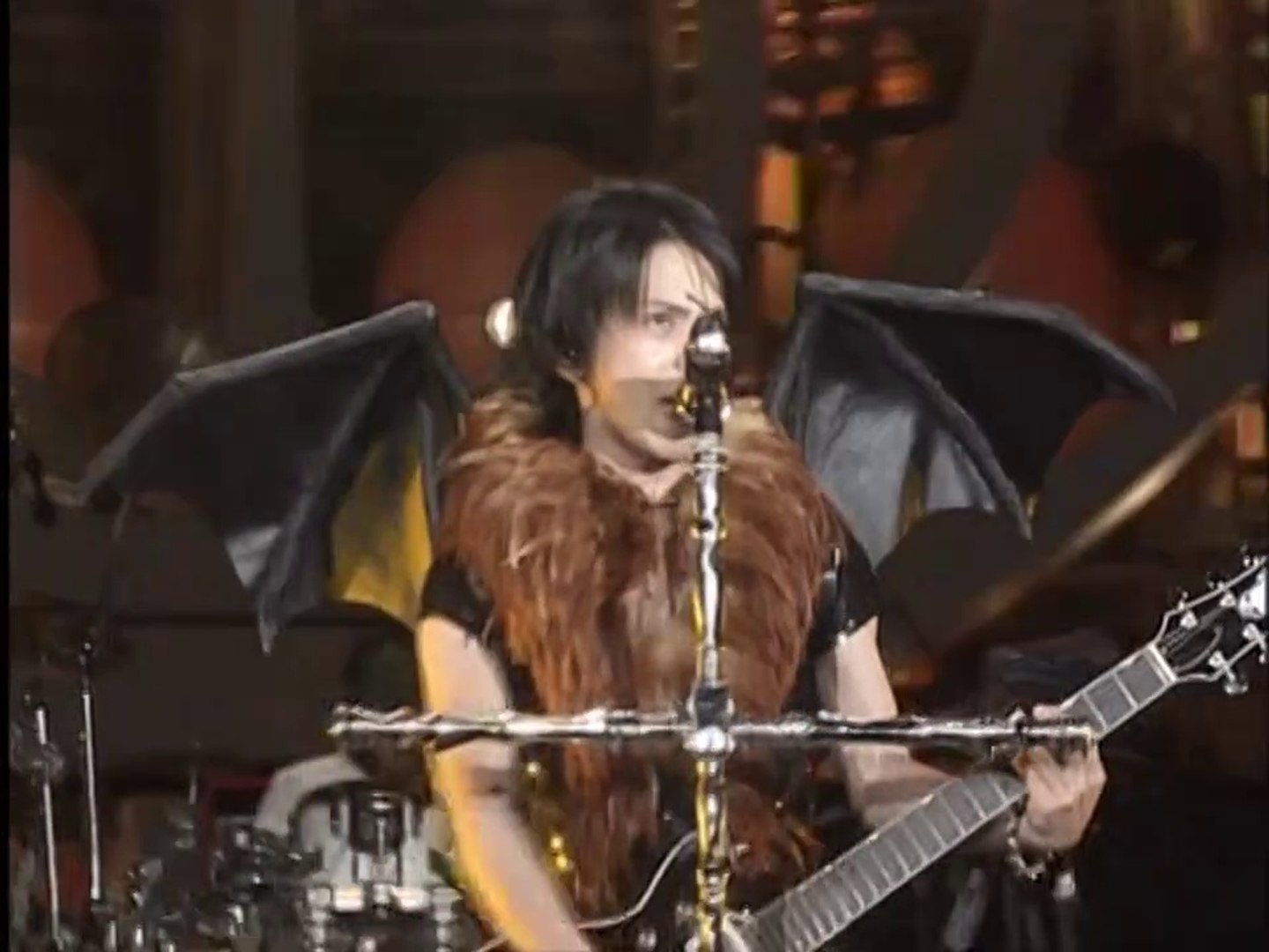 HONEY (LIVE 1999/08/21) / L'Arc～en～Ciel ray ラルク Laruku - 動画