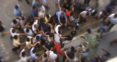 5 Yaşındaki Kızı İstismar Edip Öldüren Katil Zanlıları Sokak Ortasında Linç Edildi