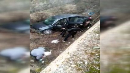 Kontrolden çıkan araç dereye uçtu