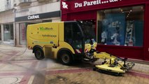 VIDEO.  Blois  : les rues du centre-ville décapées