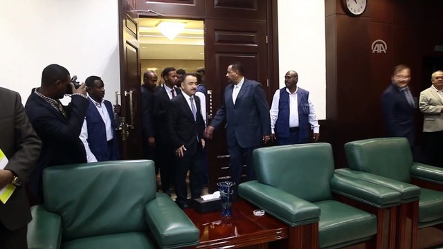 Başbakan Yardımcısı Çavuşoğlu, Sudan Başbakanı Salih görüşmesi - HARTUM