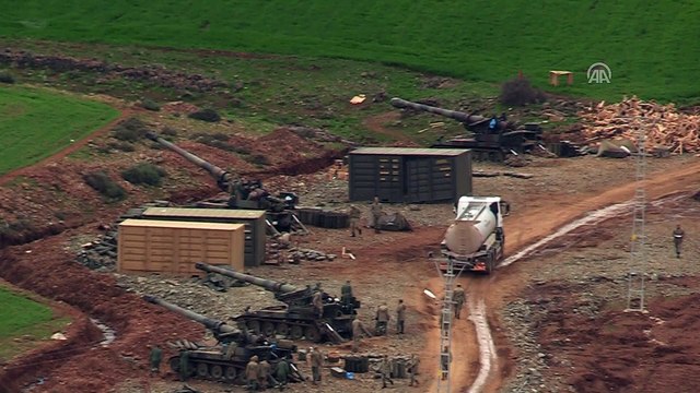 Afrin'in batısındaki terör mevzileri top atışlarıyla vuruluyor - HATAY