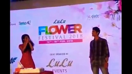 Priya Prakash Varrier And Roshan Abdul Rahoof live performance gun kiss