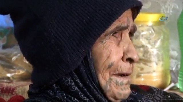 Teröristlerin Yaraladığı Annesini 10 Kilometre Sırtında Taşıdı