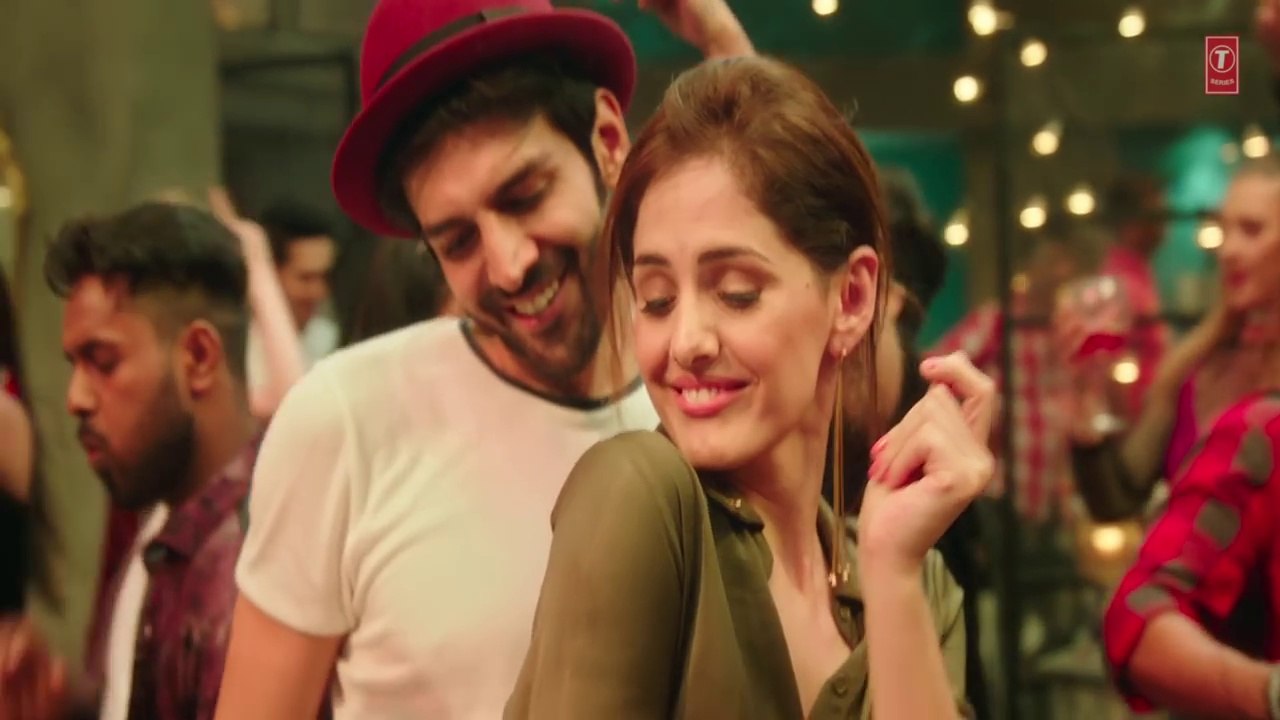 Guru Randhawa- Kaun Nachdi Lyrical Video - Sonu Ke Titu Ki Sweety - Neeti Mohan