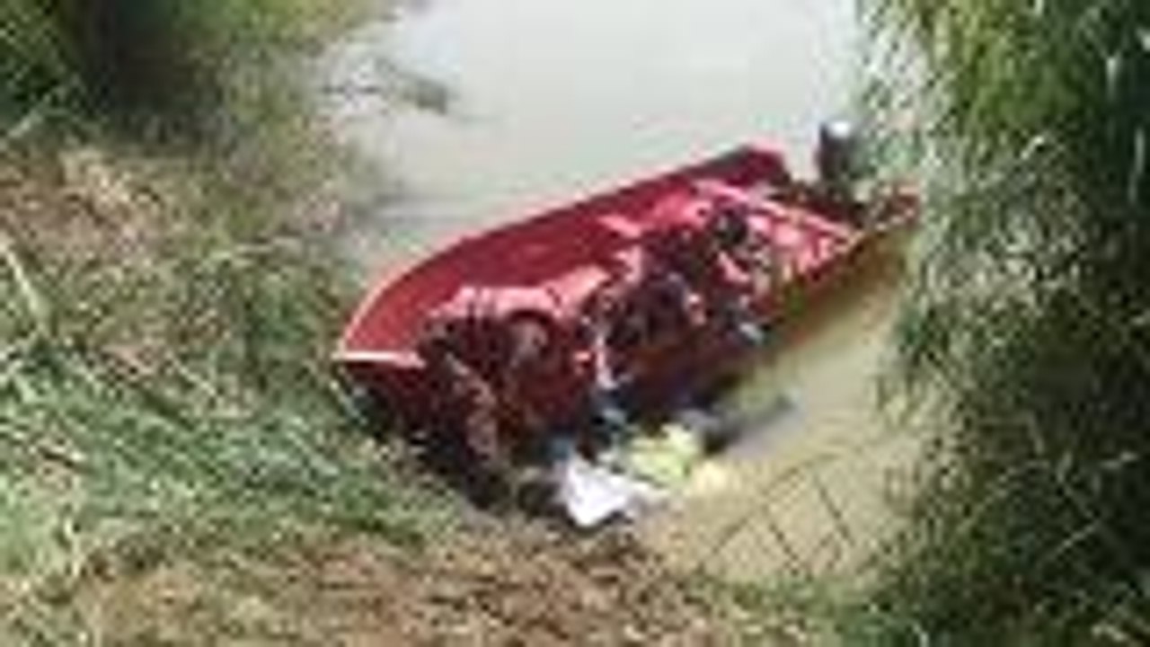 Five men drown in bid to escape police raid