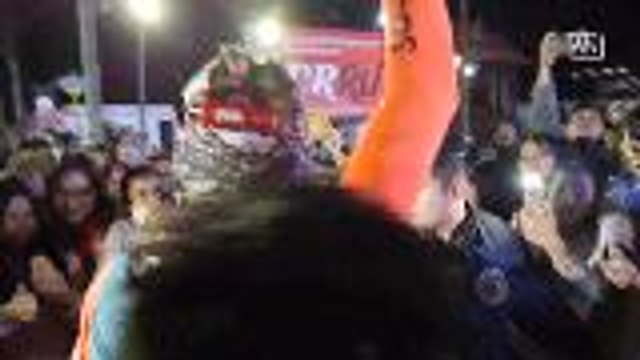 Thai rock star makes Bt1.1 billion from cross-country charity run